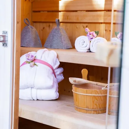 Holiday home Tinmar Barbie House