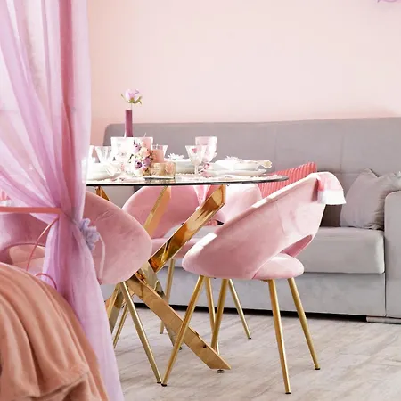 Tinmar Barbie House Holiday home *