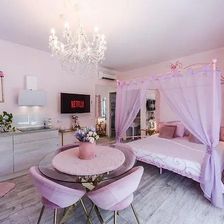 Tinmar Barbie House * Verona