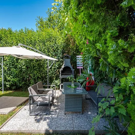 Tinmar Barbie House * Verona